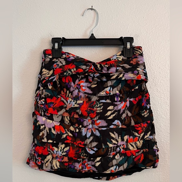 #55- NWT ZARA MINI SKIRT SIZE XS - Picture 3 of 7